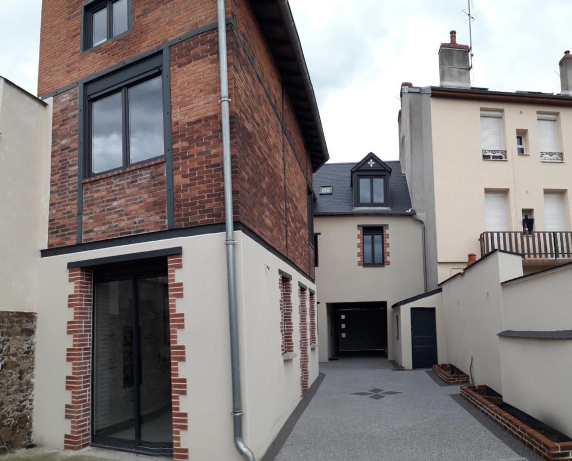 Charmes En Ville Le Charme Poetique Montluçon Buitenkant foto